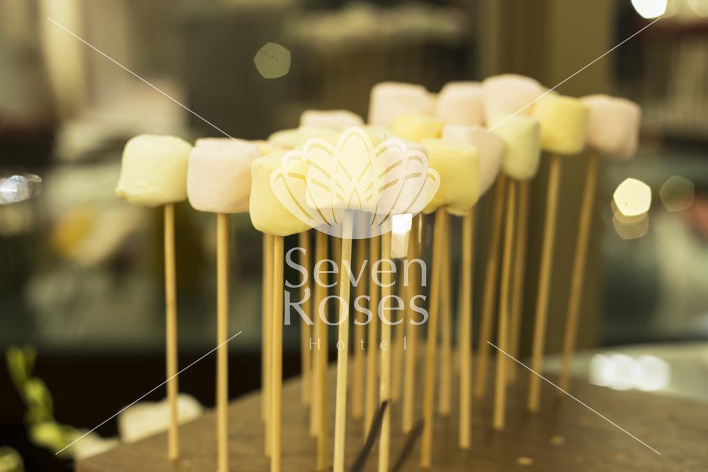 עמאן Seven Roses Hotel מראה חיצוני תמונה